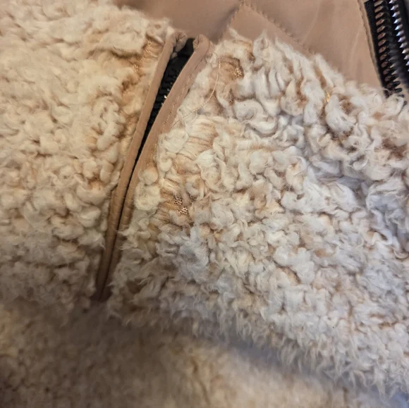 Free Country Tan Quilted Reversible Vest - Picture 3 of 8